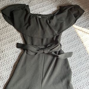 Super cute Pant jumper with belt at waist